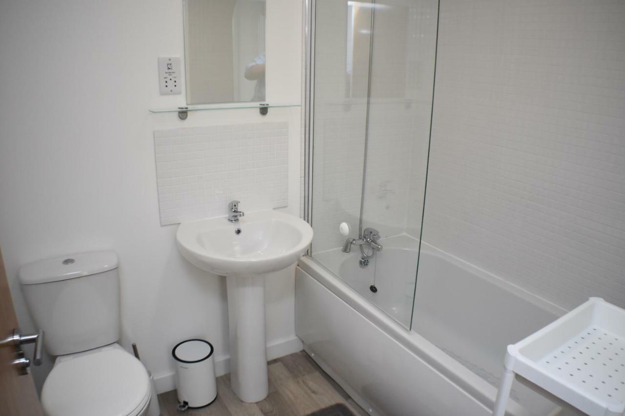 Bushfield House Apartment ปีเตอร์โบโรห์ ภายนอก รูปภาพ