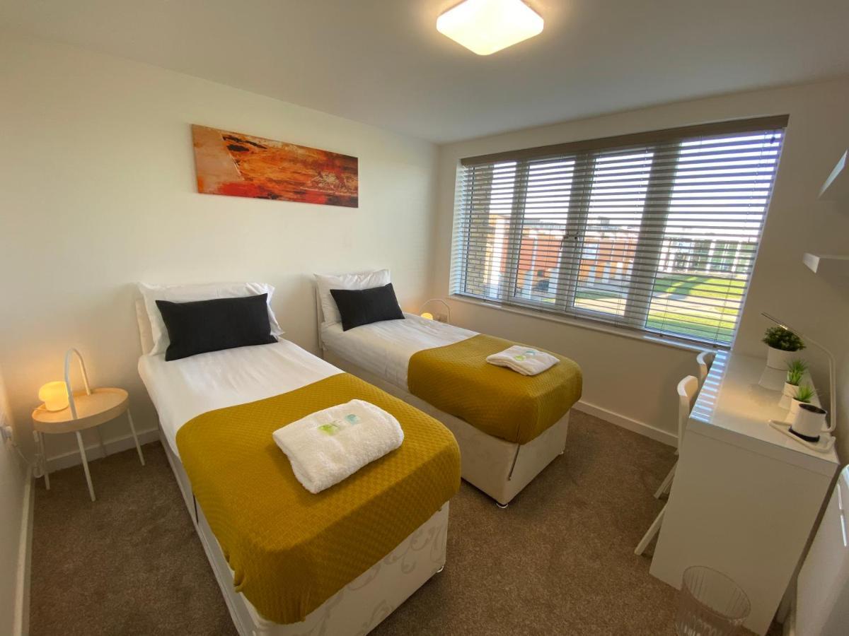Bushfield House Apartment ปีเตอร์โบโรห์ ภายนอก รูปภาพ