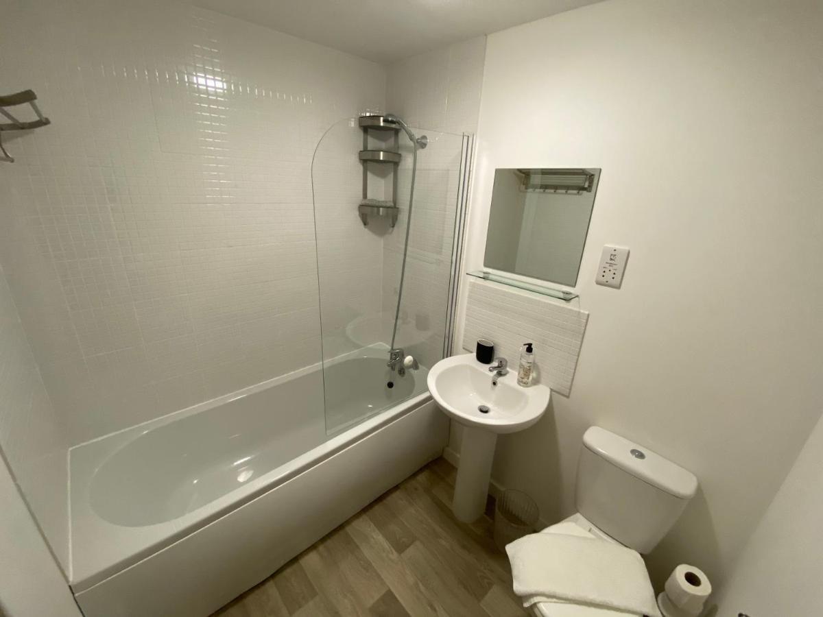 Bushfield House Apartment ปีเตอร์โบโรห์ ภายนอก รูปภาพ