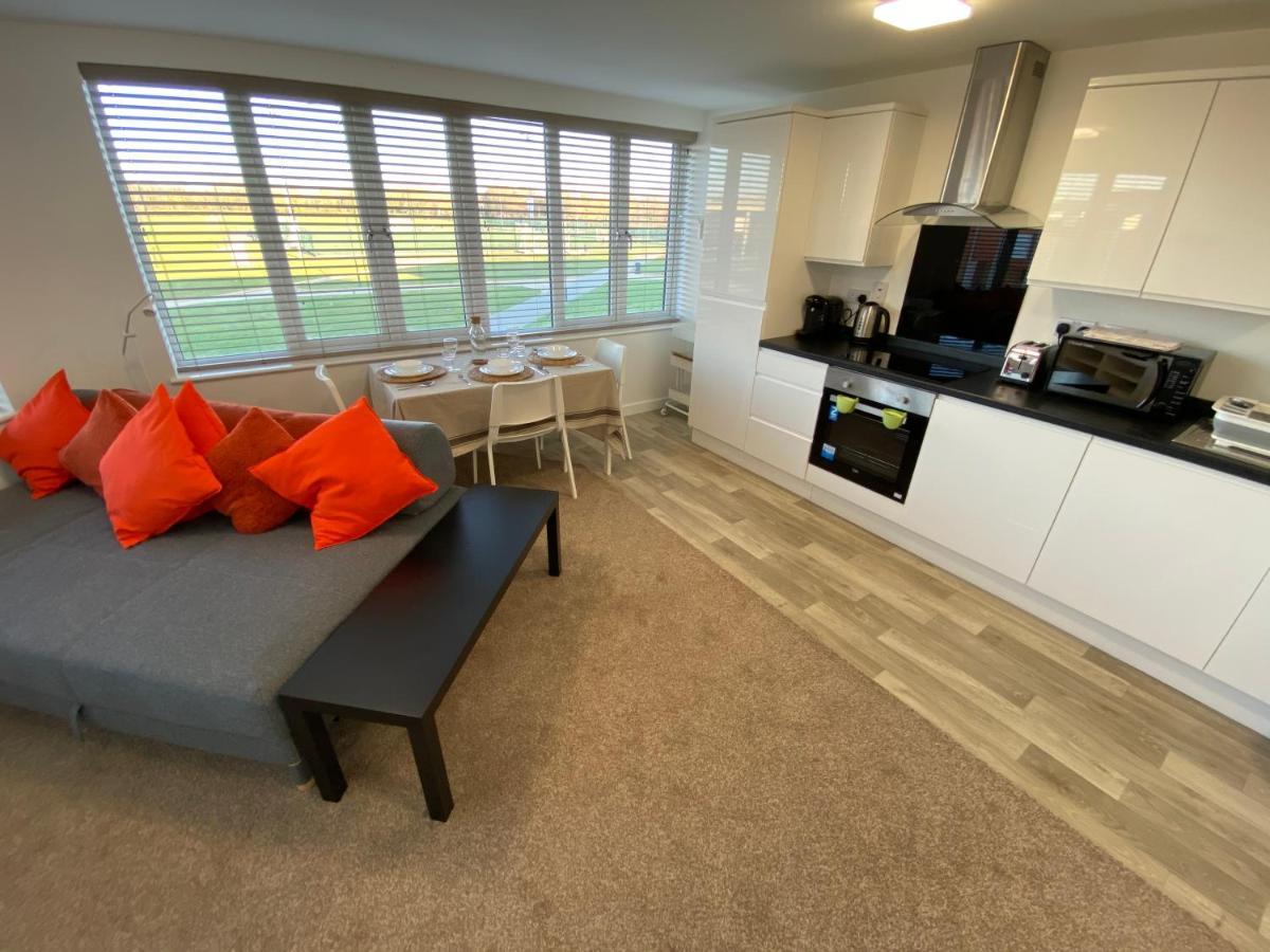 Bushfield House Apartment ปีเตอร์โบโรห์ ภายนอก รูปภาพ